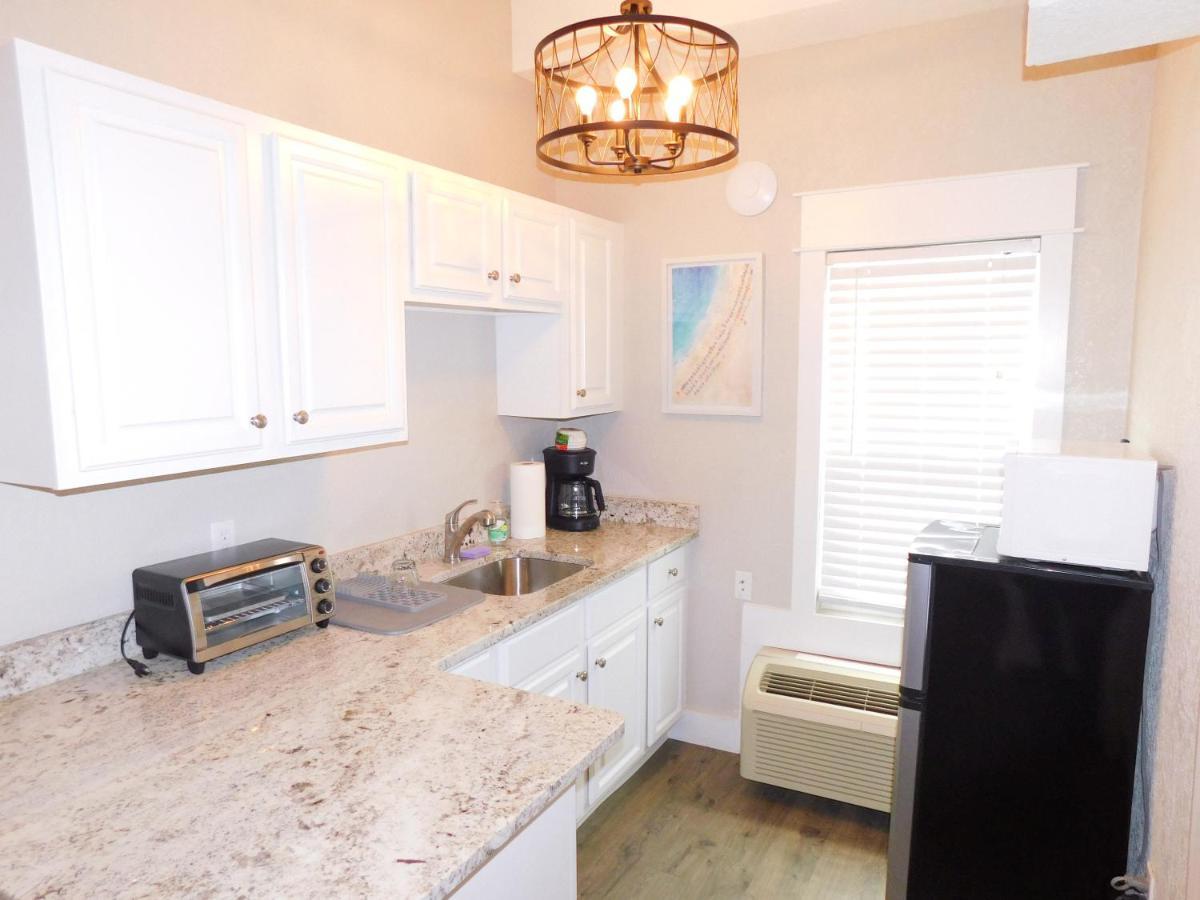 Budget Friendly Condo Within Walking Distance To The Beach! ガルフ・ショアーズ エクステリア 写真